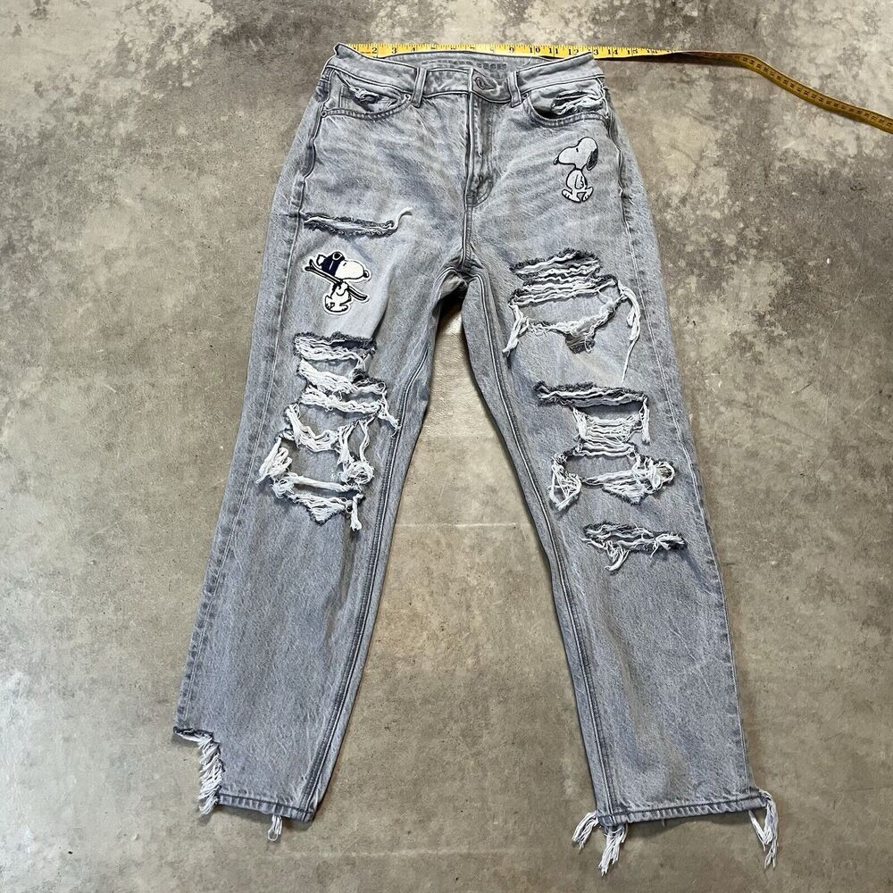 American Eagle × Peanut Snoopy Distressed Destroyed‎ Mom Jeans Women 6S Gray